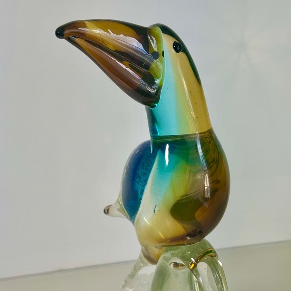 Murano Style Toucan Figurine – Vibrant Hand Blown Glass Bird – Collectible - Picture 2 of 6